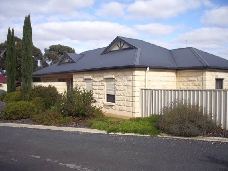 8 Zara Court, Bordertown SA 5268