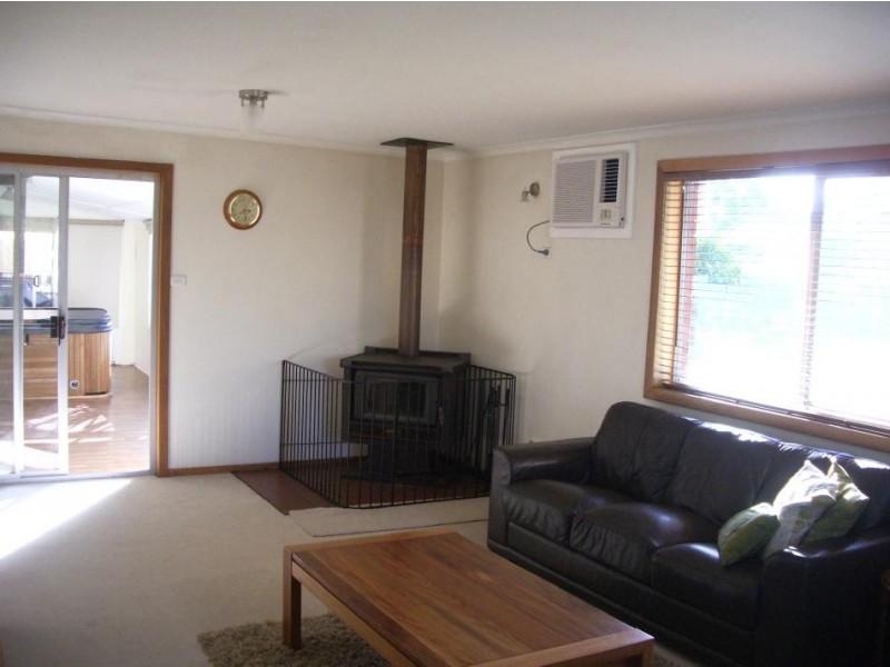 13 Buik Street, Bordertown SA 5268