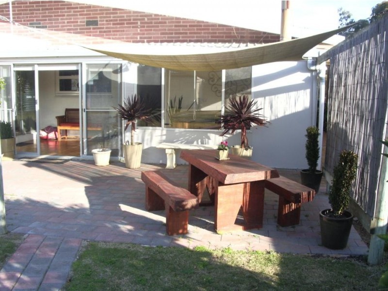 13 Buik Street, Bordertown SA 5268