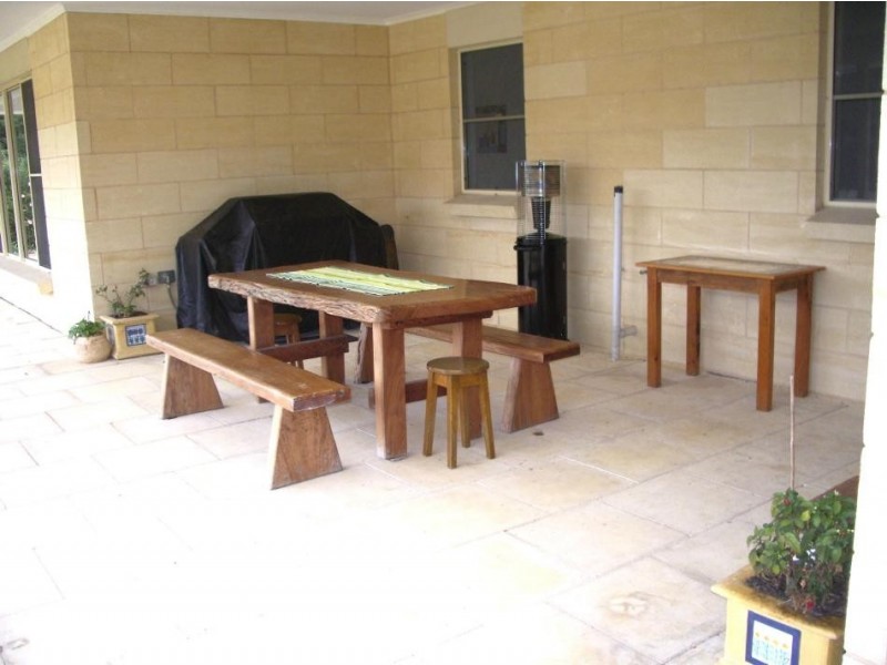 208 Naracoorte Rd, Bordertown SA 5268