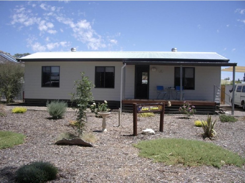 5 First Street, Bordertown SA 5268