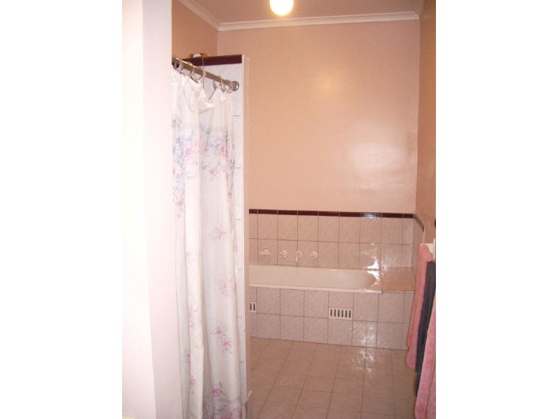 18 Dinning Terrace, Bordertown SA 5268