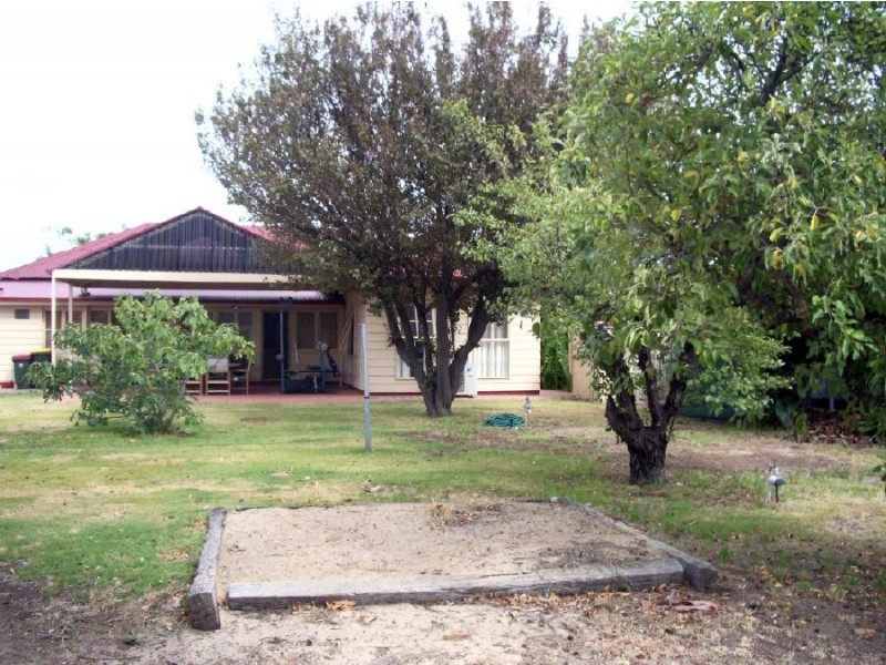 18 Dinning Terrace, Bordertown SA 5268