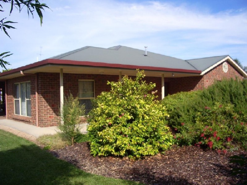 18 Peake Street, Bordertown SA 5268