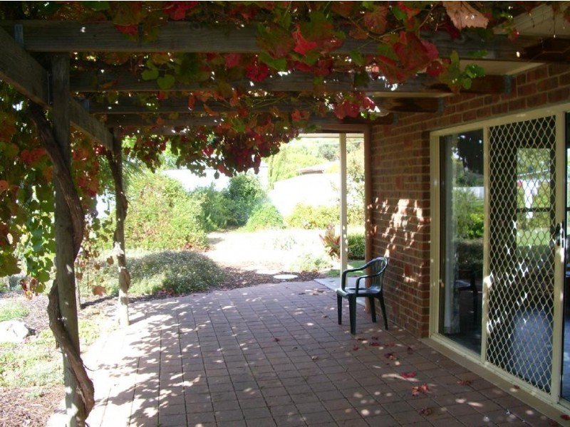 18 Peake Street, Bordertown SA 5268