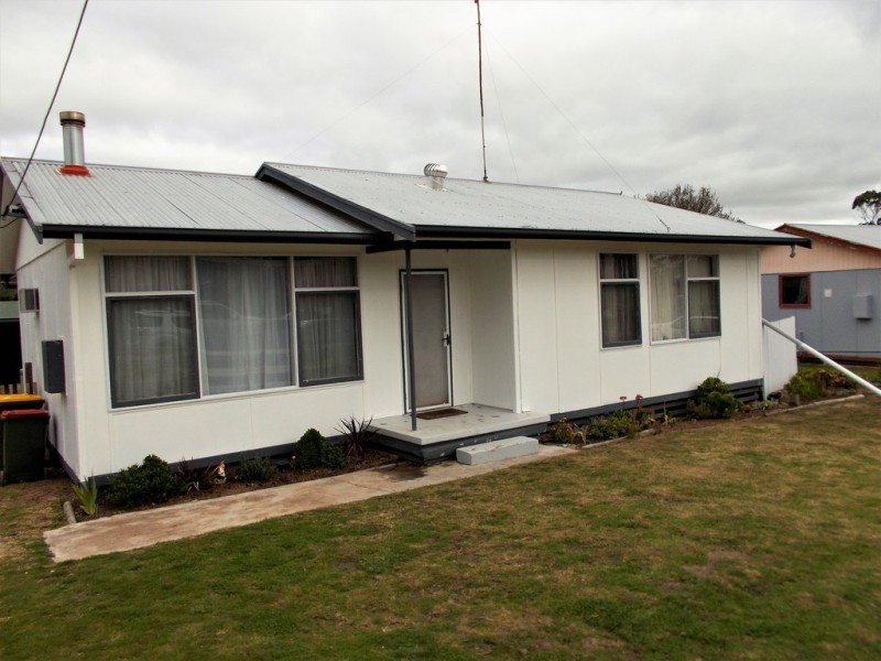 24 Hoare Terrace, Padthaway SA 5271