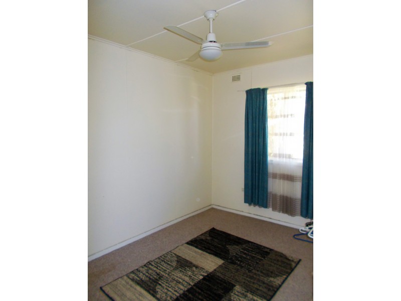 24 Salom Street, Bordertown SA 5268