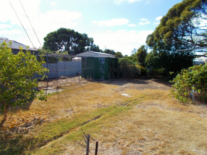 24 Salom Street, Bordertown SA 5268
