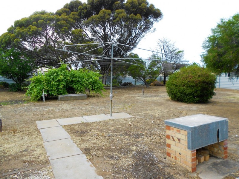 24 Salom Street, Bordertown SA 5268