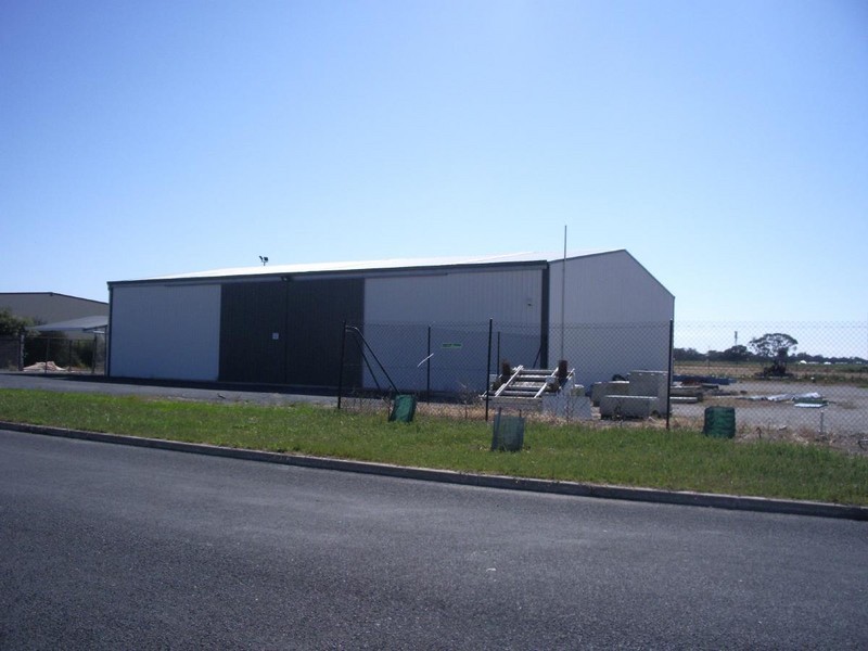 Cnr Cleggett Road and Merrett St, Bordertown SA 5268
