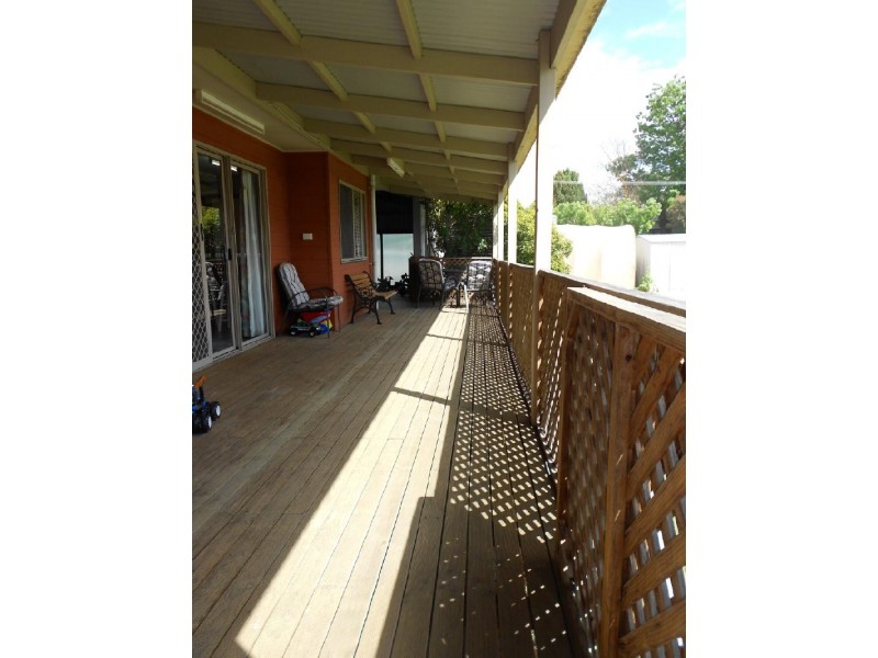 33 Oliver Street, Bordertown SA 5268