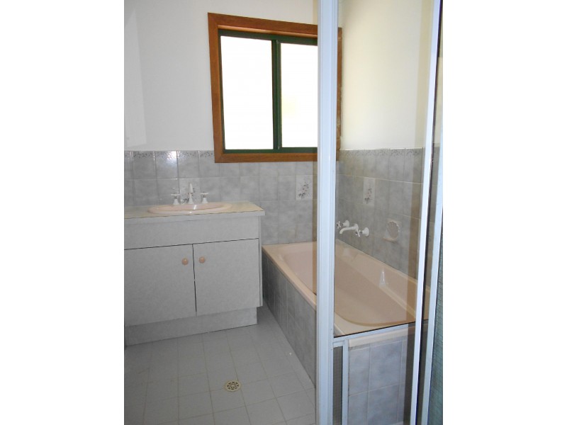 3 Fourth Street, Bordertown SA 5268