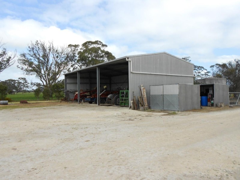 298 and 101 Golf Course and Finlayson, Bordertown SA 5268