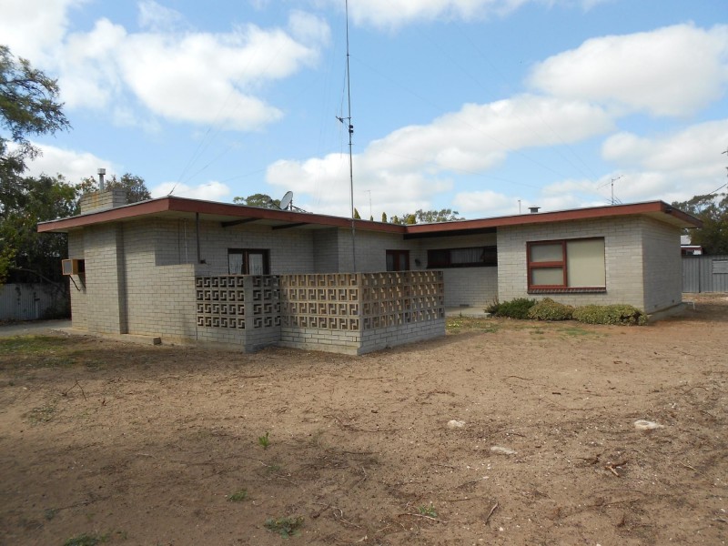 64 Venn Avenue, Bordertown SA 5268