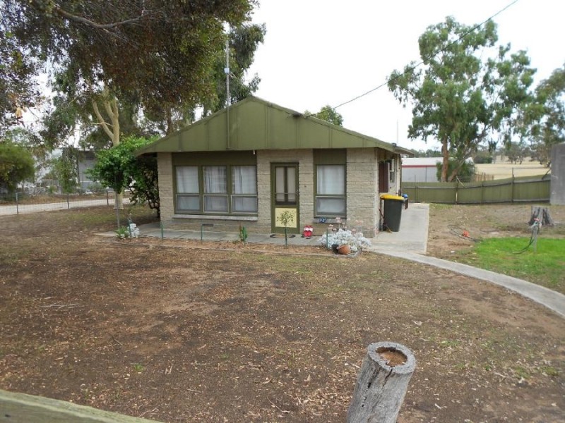 93 Dukes Highway, Bordertown SA 5268