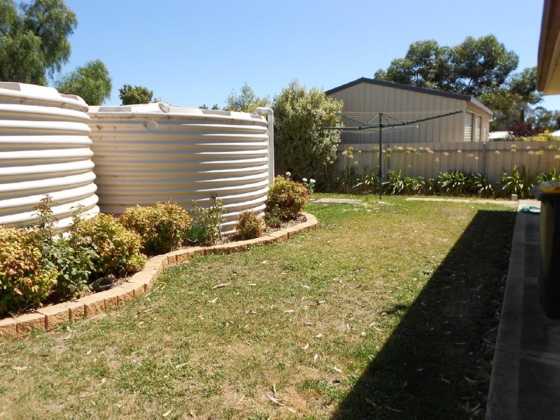 140 Victoria Parade, Bordertown SA 5268