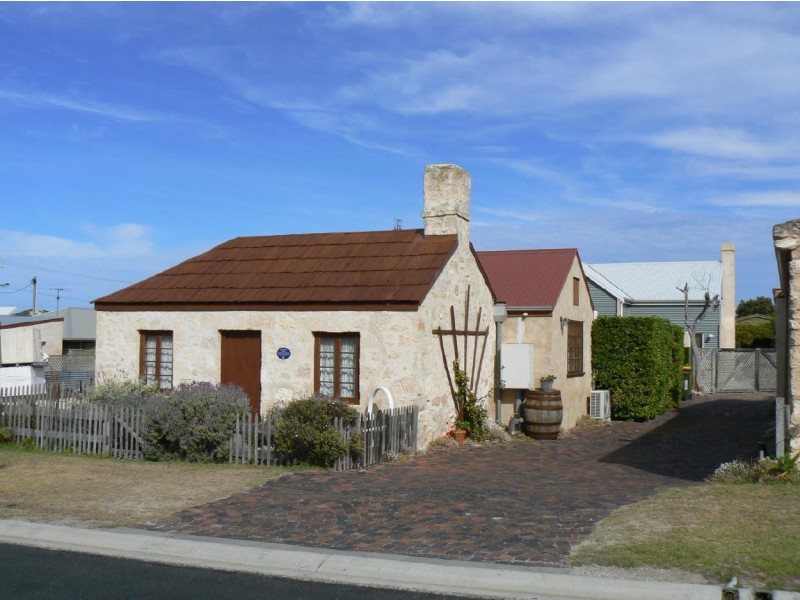 1,2 and 3/10 Elizabeth Street, Robe SA 5276