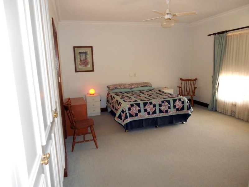 30 Frances Road, Bordertown SA 5268