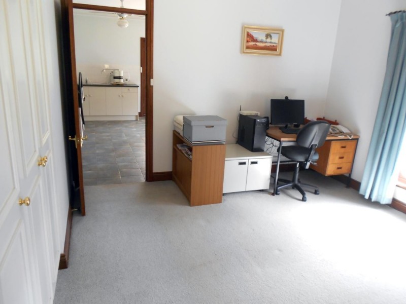 30 Frances Road, Bordertown SA 5268