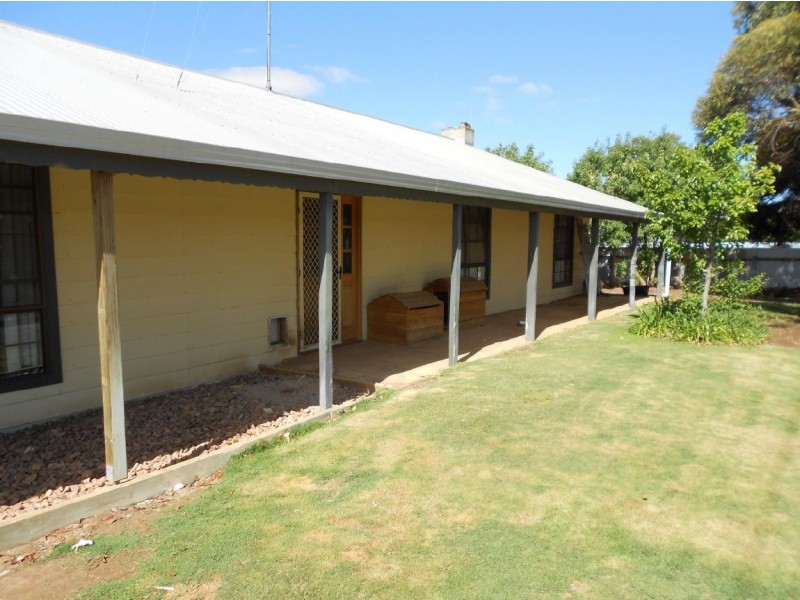 32 Milne Street, Bordertown SA 5268