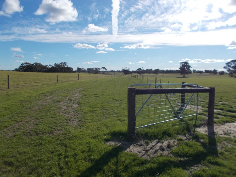 77 O’Connells Road, Bordertown SA 5268