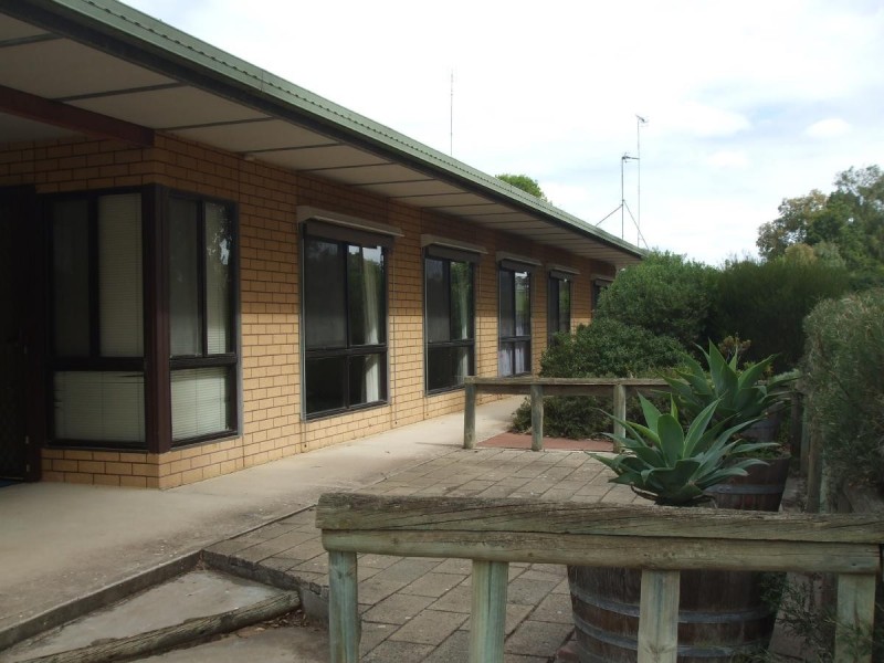 48 Albert Parade, Bordertown SA 5268