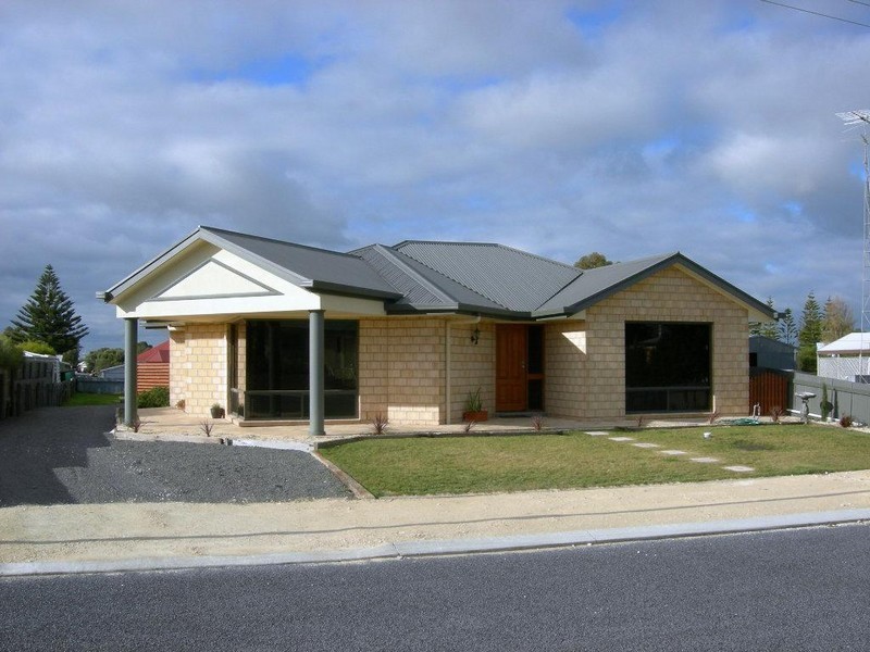 20 Strickland Street, Kingston Se SA 5275