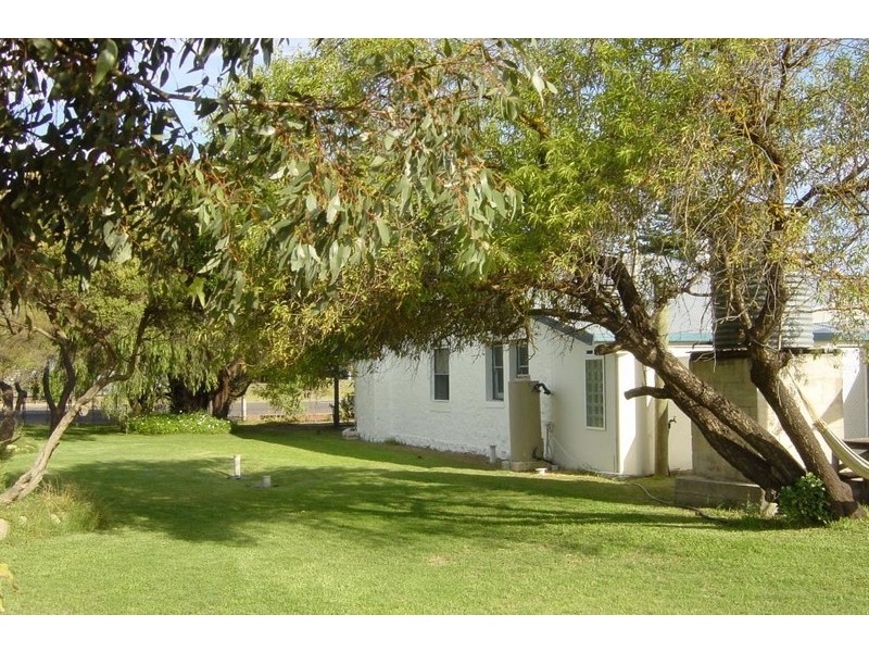 33  Cooke Street, Kingston Se SA 5275