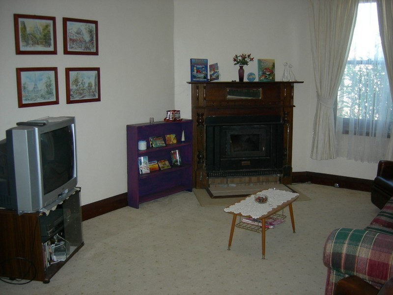 16 Charles Street, Kingston Se SA 5275