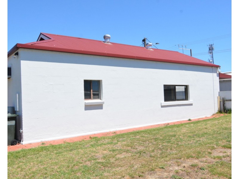 22 Charles Street, Kingston Se SA 5275