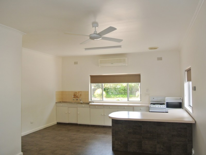 4 Charles Street, Kingston Se SA 5275