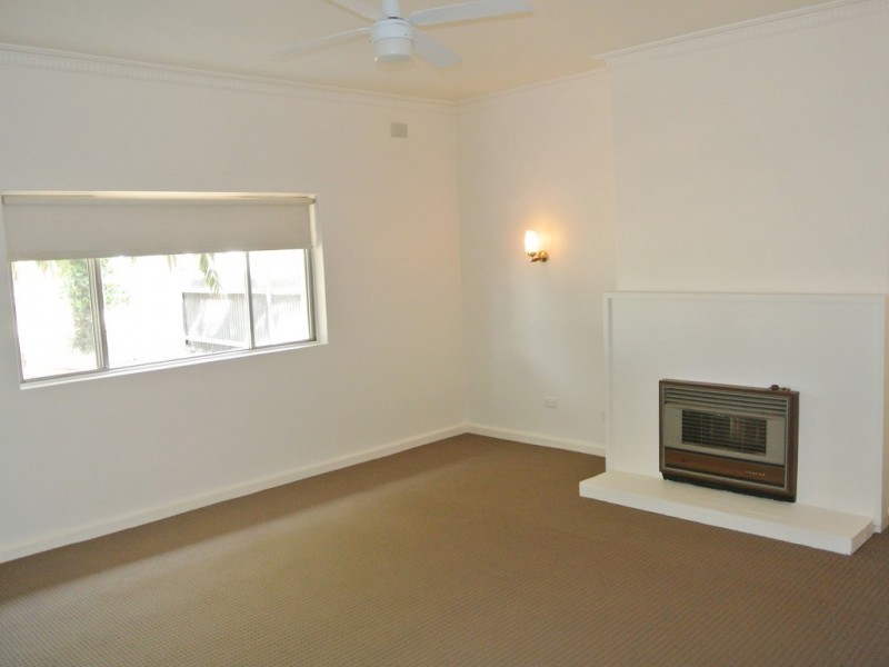 4 Charles Street, Kingston Se SA 5275