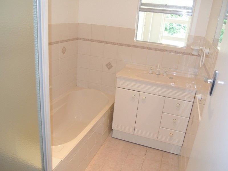 4 Charles Street, Kingston Se SA 5275