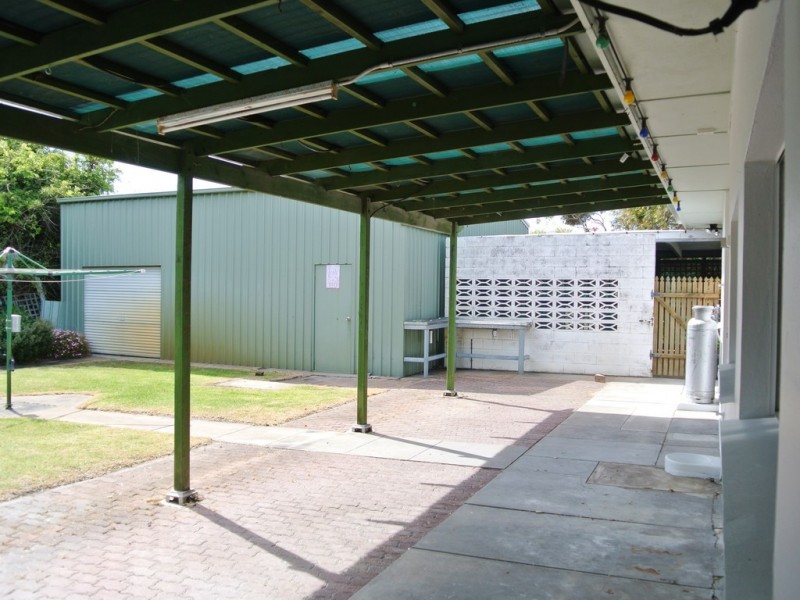 4 Charles Street, Kingston Se SA 5275