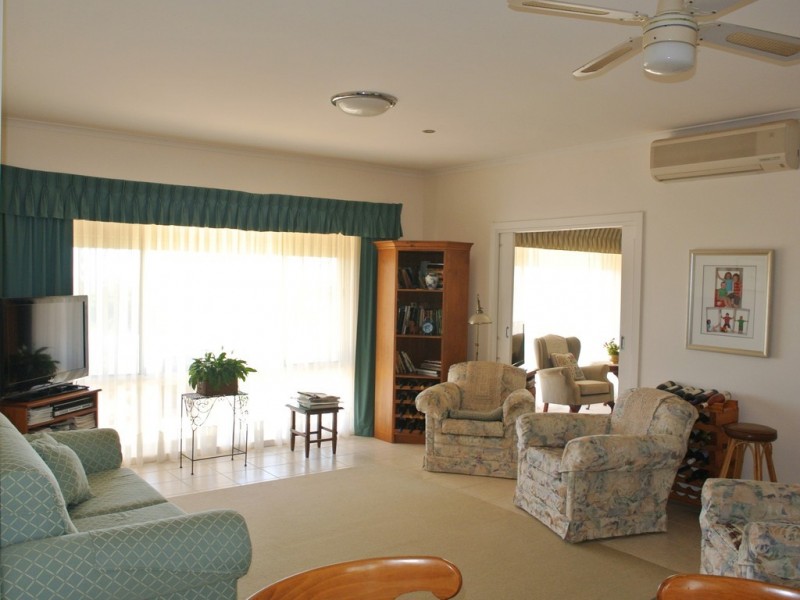 64 Marine Parade, Kingston Se SA 5275