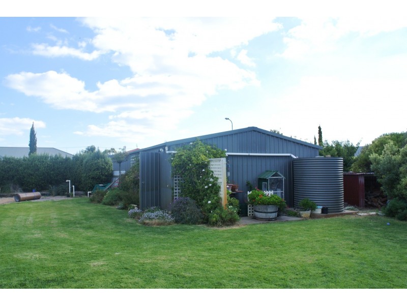 1 Old School Court, Kingston Se SA 5275