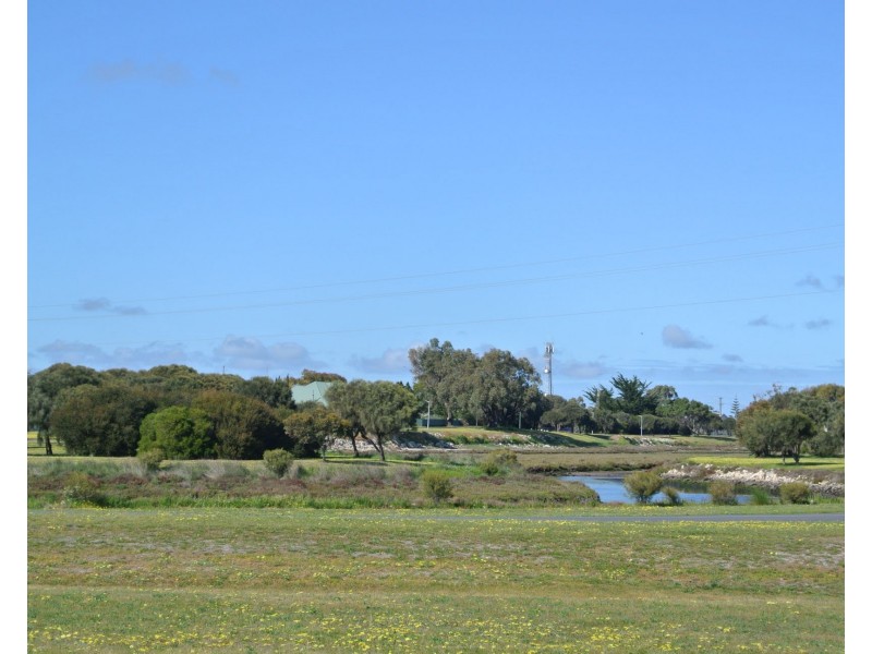 33 Clarke Street, Kingston Se SA 5275