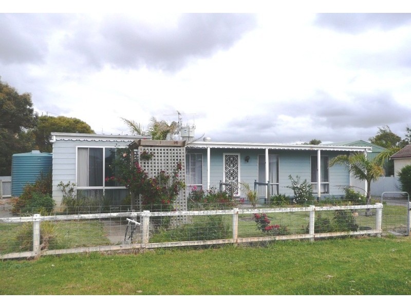 1 McFarlane Street, Kingston Se SA 5275