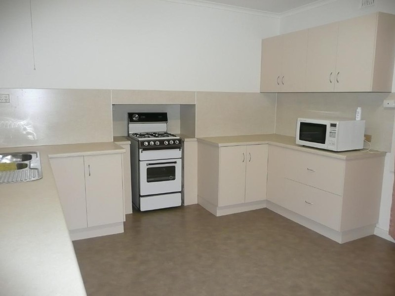 13 Charles Street, Kingston Se SA 5275