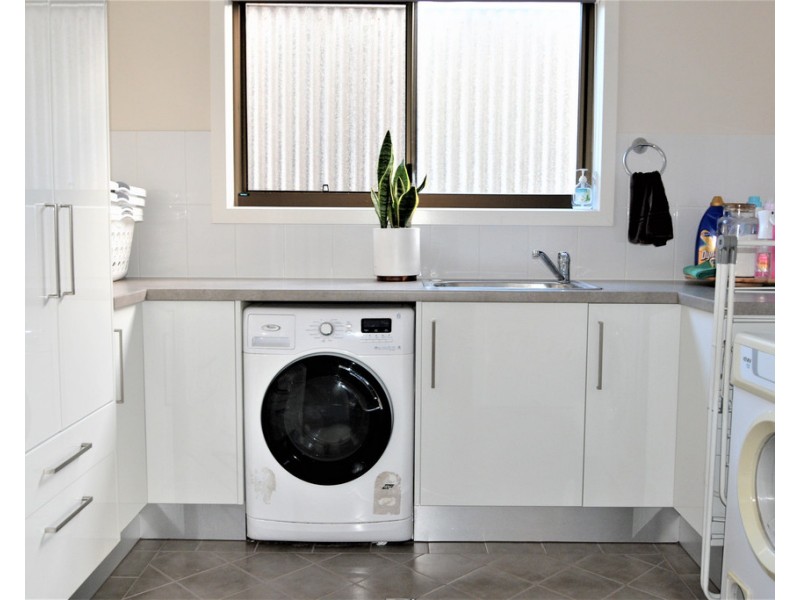 76 Agnes Street, Kingston Se SA 5275