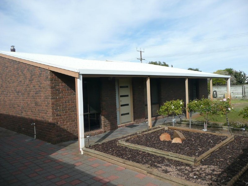 6 Young Street, Kingston Se SA 5275