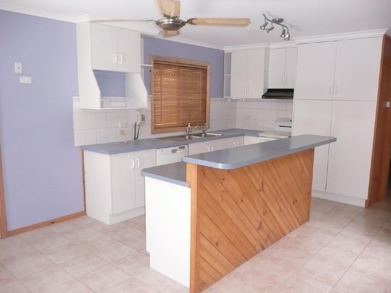 6 Young Street, Kingston Se SA 5275