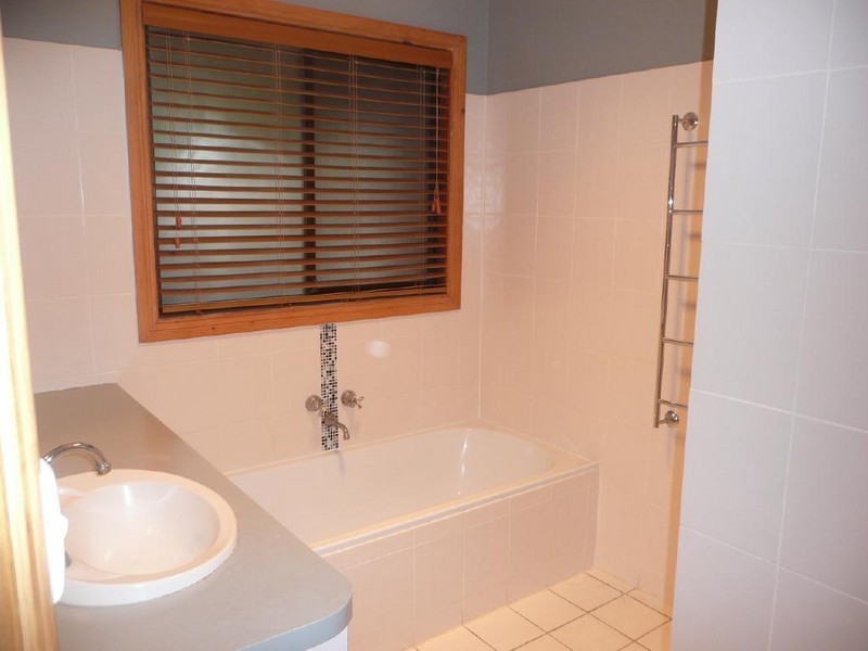 6 Young Street, Kingston Se SA 5275