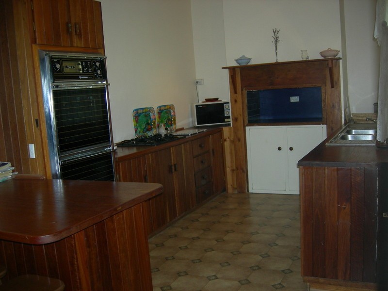 16 Charles Street, Kingston Se SA 5275