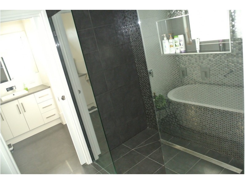 9 James Street, Kingston Se SA 5275