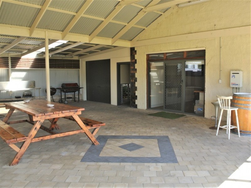 20 Young Street, Kingston Se SA 5275