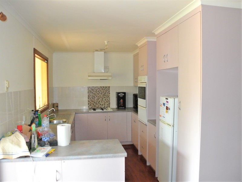 4 Clarke Street, Kingston Se SA 5275