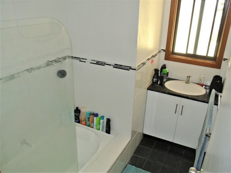 4 Clarke Street, Kingston Se SA 5275