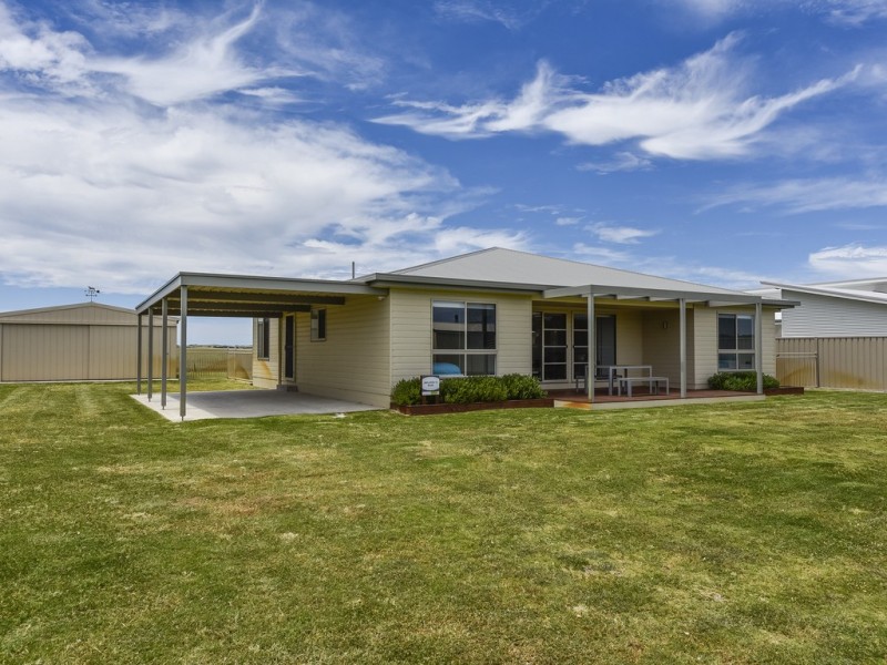 13 Sail Street, Boatswain Point SA 5275