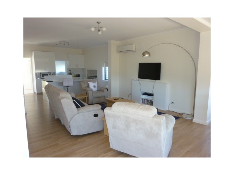 9 Marine Parade, Kingston Se SA 5275